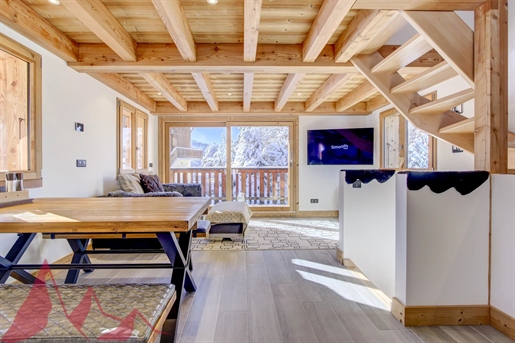 Exclusive - Stunning 3 bedroom chalet next to the slopes in Les Gets