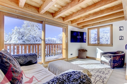 Exclusive - Stunning 3 bedroom chalet next to the slopes in Les Gets