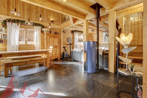 Charming Detached chalet with 3 bedrooms in the centre of Morzine