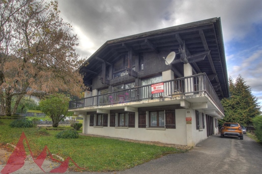 Prime detached chalet of 500sqm in heart of Morzine