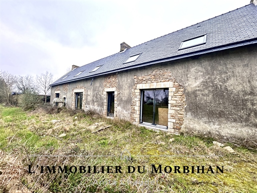 Farmhouse of more than 220m2 with 1500m2 of land.