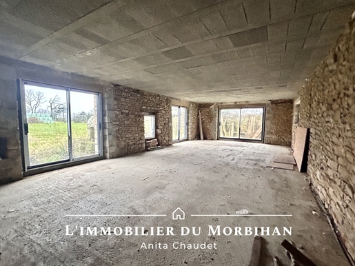 Farmhouse of more than 220m2 with 1500m2 of land.