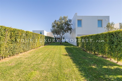 3 Bedroom Townhouse for sale in Central - Vilamoura