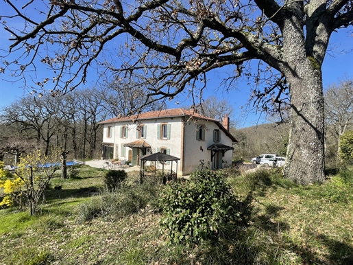 Gascon house with Pyrenees View surrounded by magnificent century-old oak trees, 1.5ha