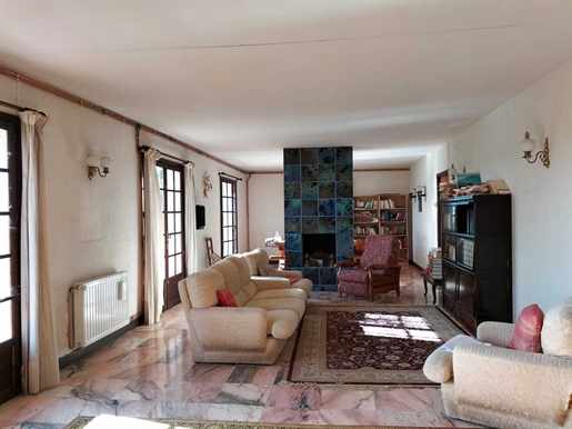 Magnificent property of 16 ha of organic land with single-storey house overlooking the Pyrenees
