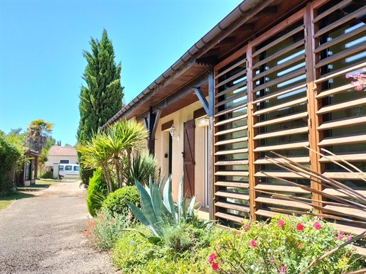 Maison de campagne au calme au bordure de village , joli terrain