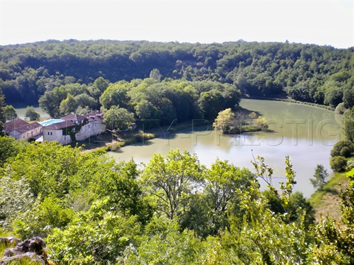 Dordogne Property XIXth 88 Ha Ponds Riviere