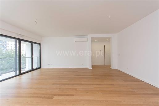 Appartement, 3 chambres, Lisboa, Campolide