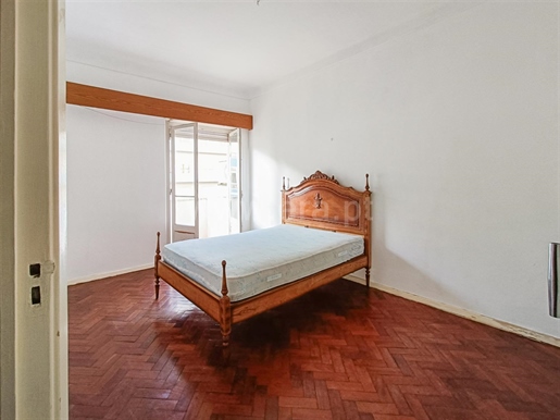2 bedroom apartment in Ajuda