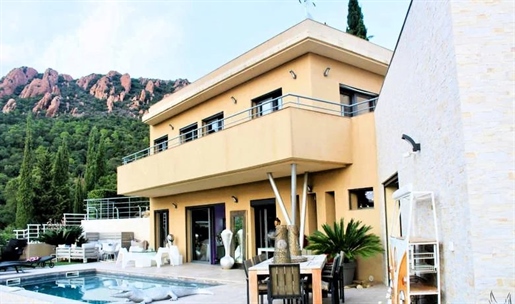 Contemporary villa 200m² - Agay