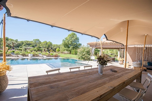 Exceptional property 270m² - 5200m² - France