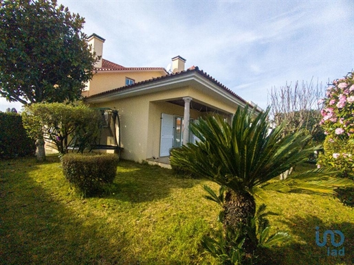 House with 6 Rooms in Viseu with 583,00 m²