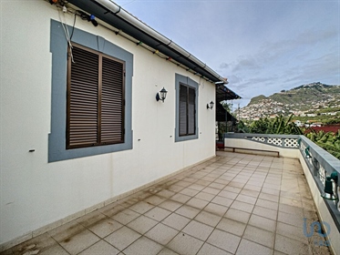 House with 3 Rooms in Madeira with 137,00 m²
