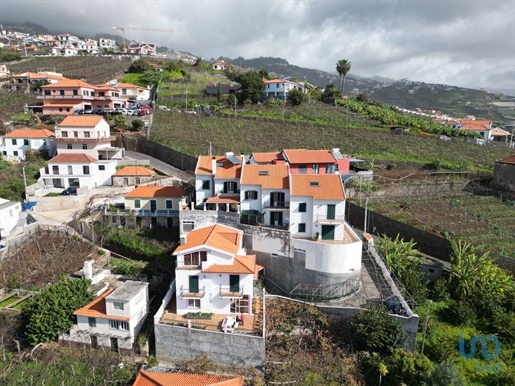 Casa T3 em Madeira de 307,00 m²