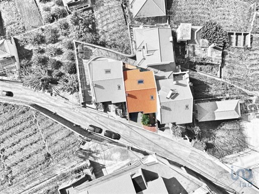 Casa T3 em Madeira de 307,00 m²