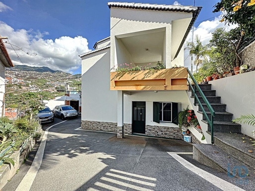 Casa en el Madeira, Câmara de Lobos