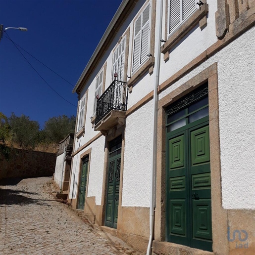 Fifth with 11 Rooms in Viseu with 228,00 m²