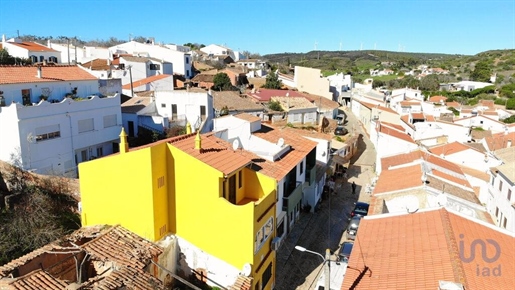 Maison de village T4 à Faro de 150,00 m²