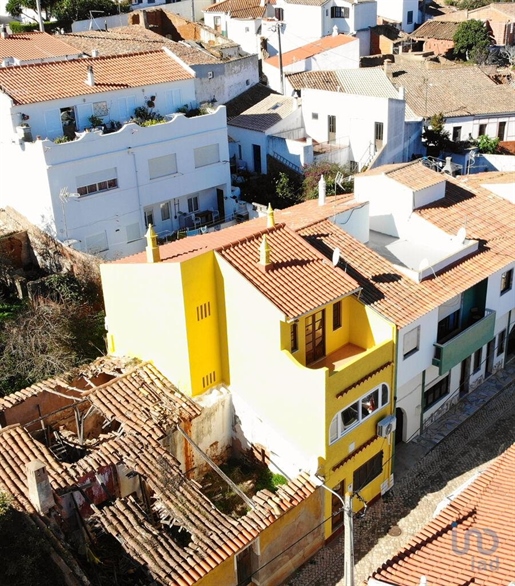 Casa del pueblo en el Faro, Vila do Bispo