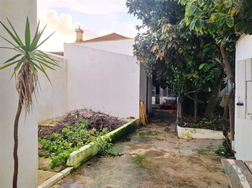 Town House with 5 Rooms in Faro with 169,00 m²