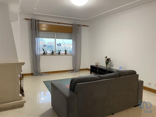 Apartment with 2 Rooms in Lisboa with 80,00 m²