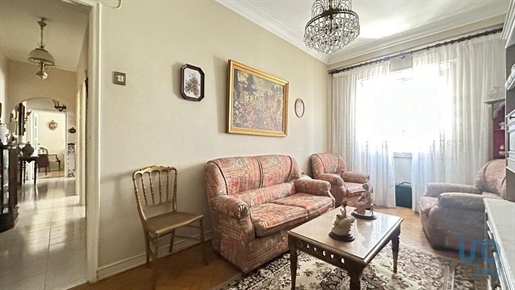 Apartment with 2 Rooms in Lisboa with 65,00 m²