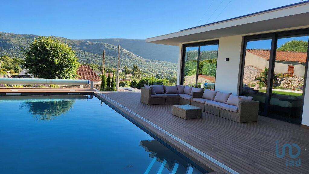 Town House with 3 Rooms in Alvados e Alcaria with 271,00 m²