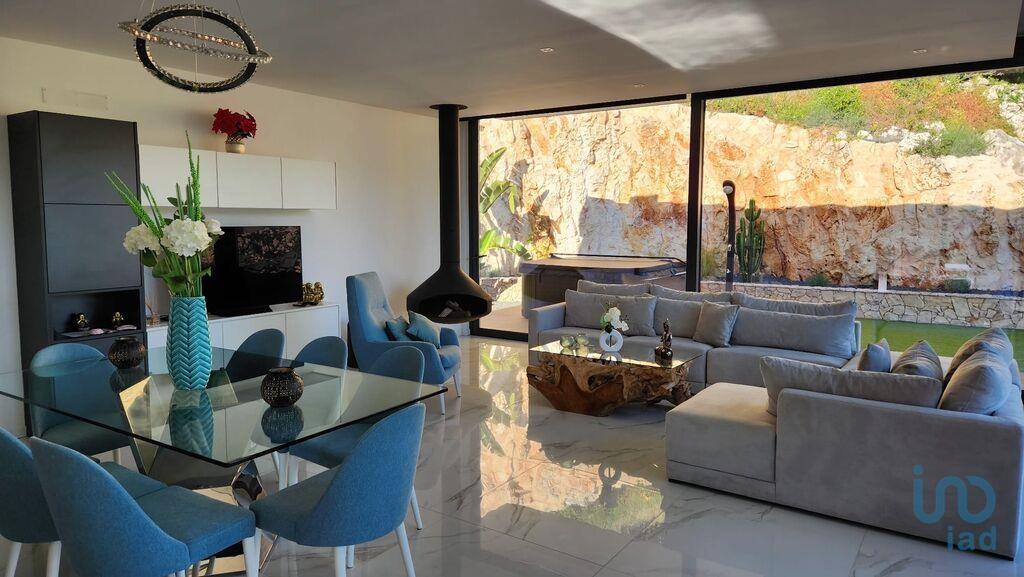 Town House with 3 Rooms in Alvados e Alcaria with 271,00 m²