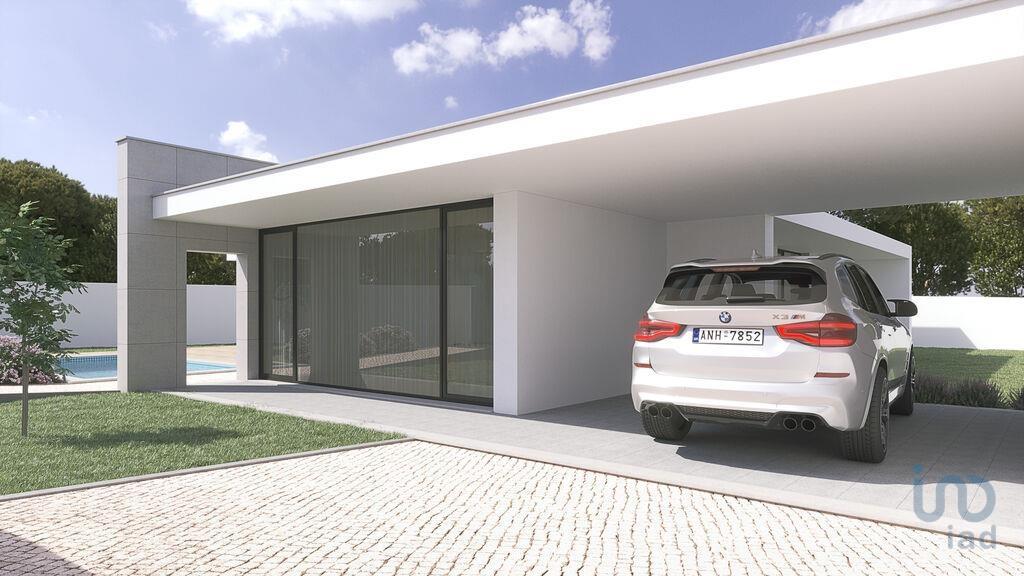 Town House with 4 Rooms in Aljubarrota with 197,00 m²