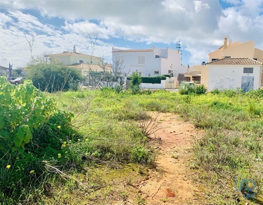 Ground in Faro with 562,00 m²