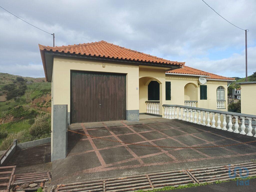 Casa / Villa T4 em Porto da Cruz de 240,00 m²