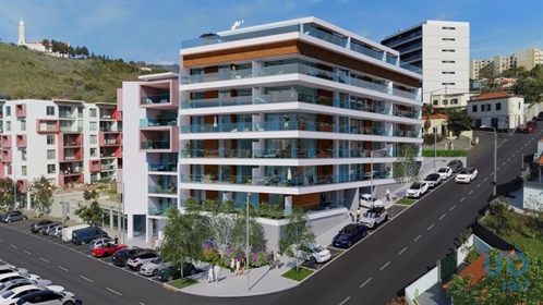 Apartment with 2 Rooms in Madeira with 154,00 m²
