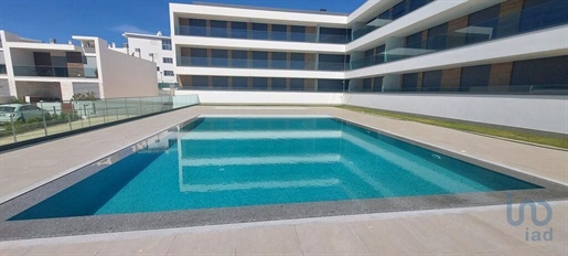 Apartment with 4 Rooms in Faro with 216,00 m²