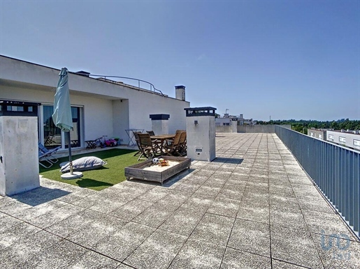 Apartment with 4 Rooms in Leiria with 222,00 m²