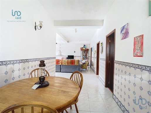 House with 4 Rooms in Leiria with 325,00 m²