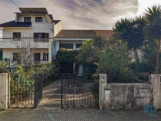 Traditioneel huis met 2 kamers in Porto met 172,00 m²