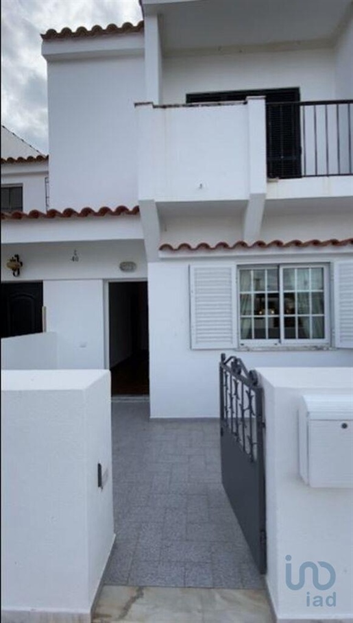 Home / Villa with 3 Rooms in Faro with 88,00 m²