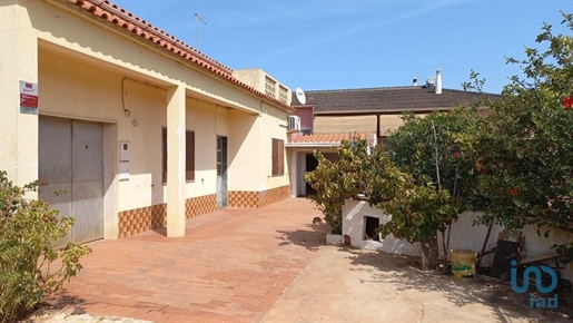 Maison traditionnelle T2 à Faro de 110,00 m²