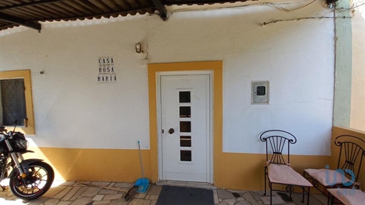 Casa tradicional T4 em Faro de 233,00 m²