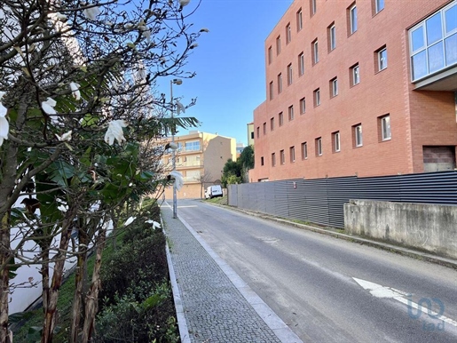 Appartement T1 à Porto de 82,00 m²