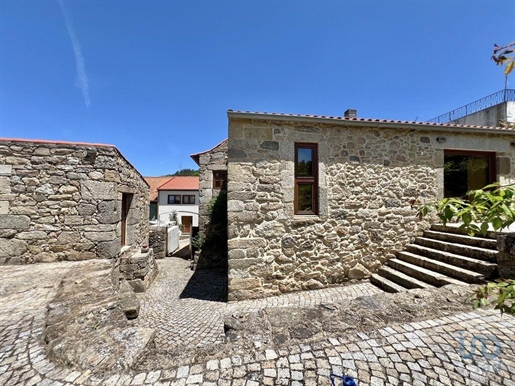 Village house with 4 Rooms in Gouviães e Ucanha with 319,00 m²