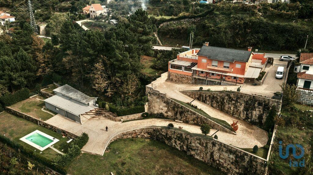 Fifth with 7 Rooms in São Cristóvão de Nogueira with 287,00 m²