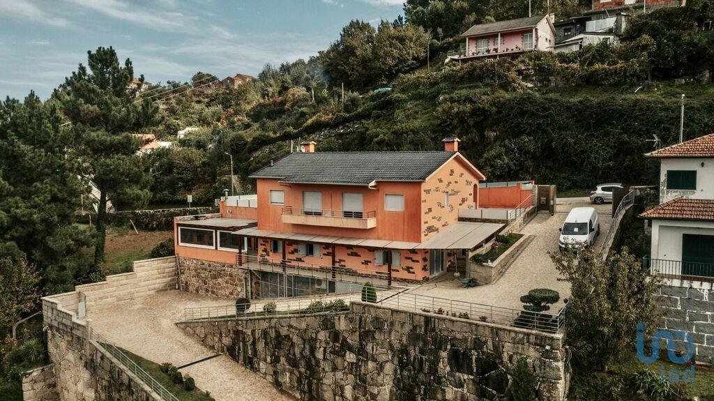 Fifth with 7 Rooms in São Cristóvão de Nogueira with 287,00 m²