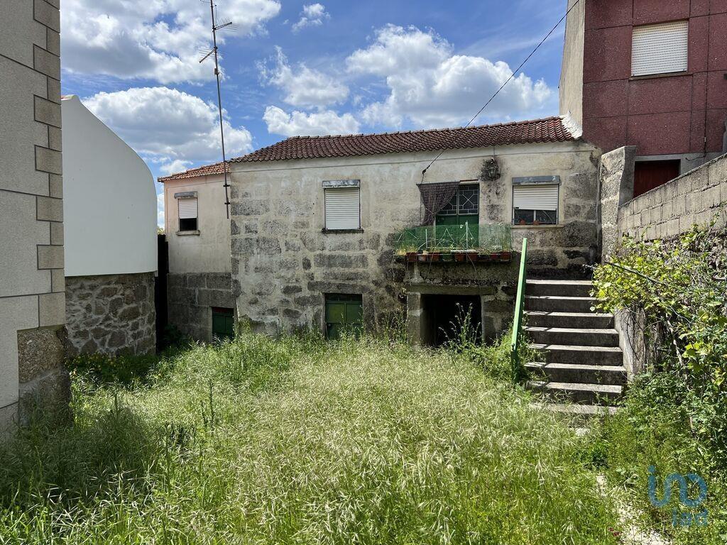 Home / Villa with 2 Rooms in Pousade e Albardo with 178,00 m²