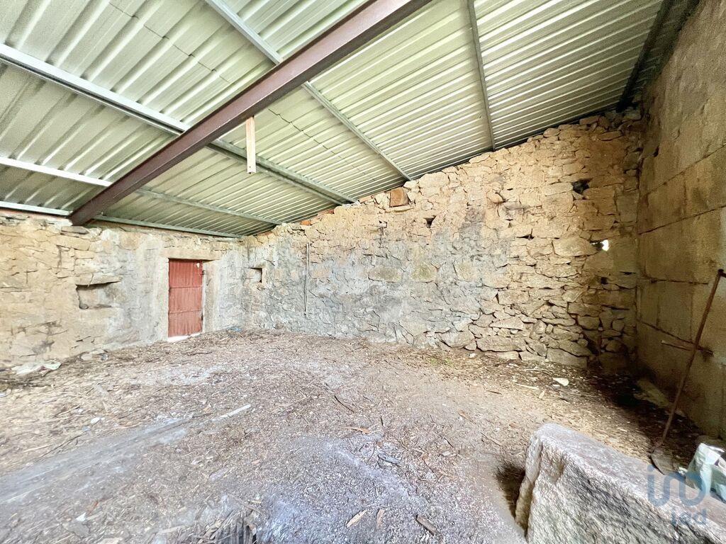 Home / Villa with 2 Rooms in Pousade e Albardo with 178,00 m²