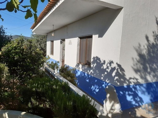 Traditional house with 4 Rooms in Faro with 116,00 m²