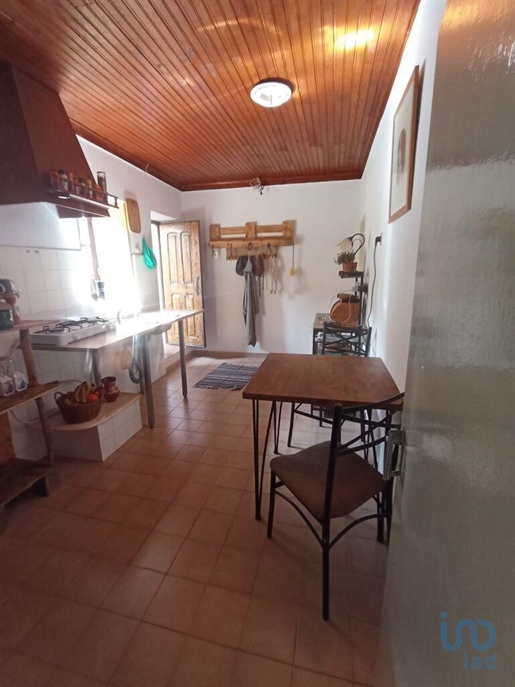 Village house with 3 Rooms in Leiria with 150,00 m²
