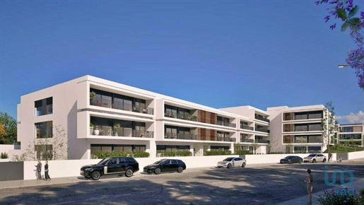 Appartement T3 à Porto de 129,00 m²