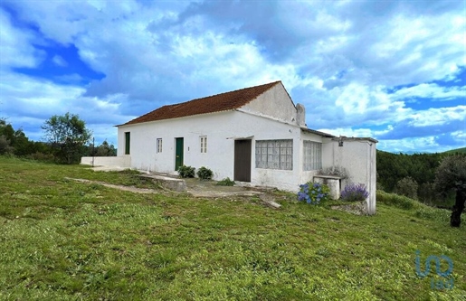 Country House with 4 Rooms in Santarém with 250,00 m²