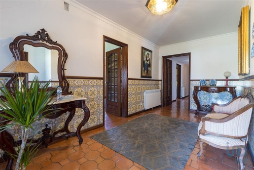 Casa tradicional T4 em Coimbra de 412,00 m²